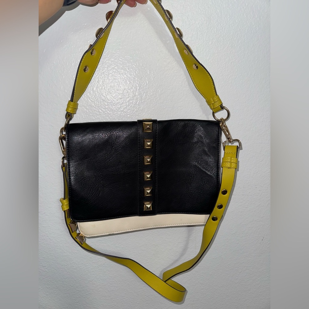 Stylish Black and Yellow Shoulder Bag